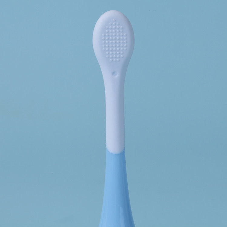 baby's-toothbrush-4
